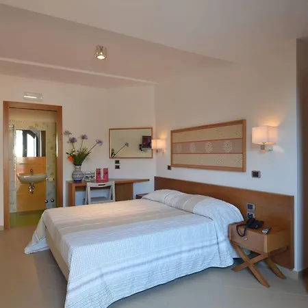 Diomede Hotel 2*